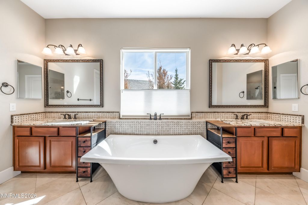 Image 27 of property listing at 2170 Arpagos Lane, Reno, NV 89521