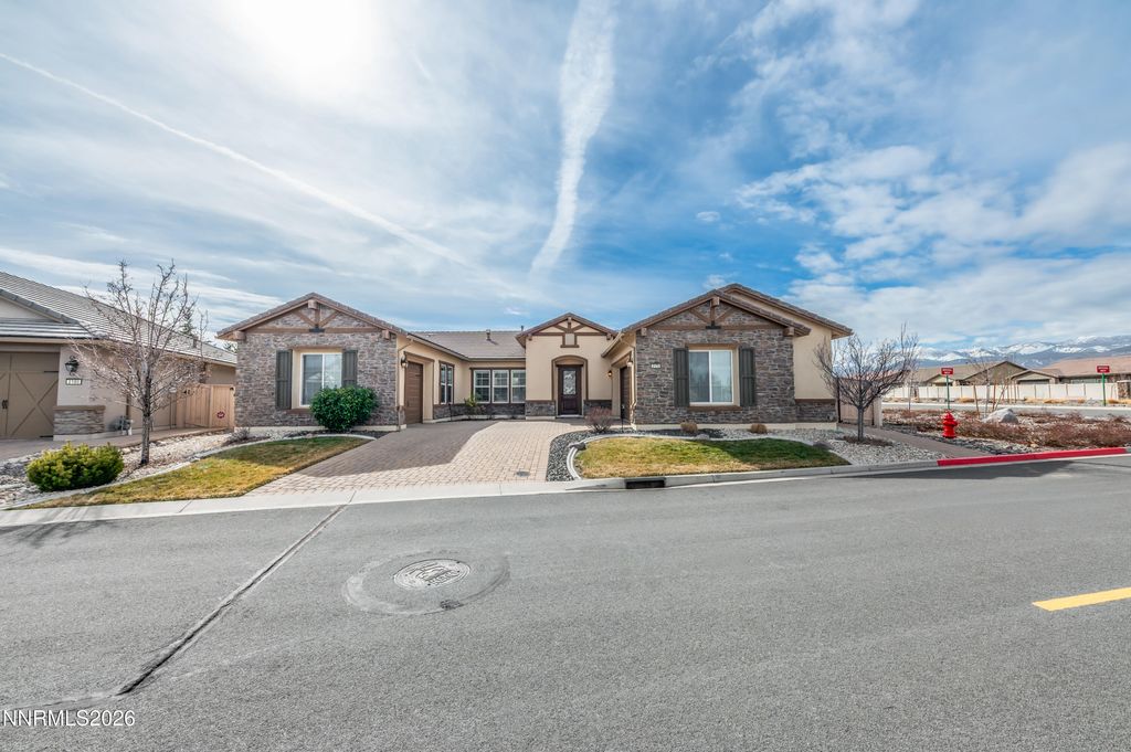 Image 4 of property listing at 2170 Arpagos Lane, Reno, NV 89521