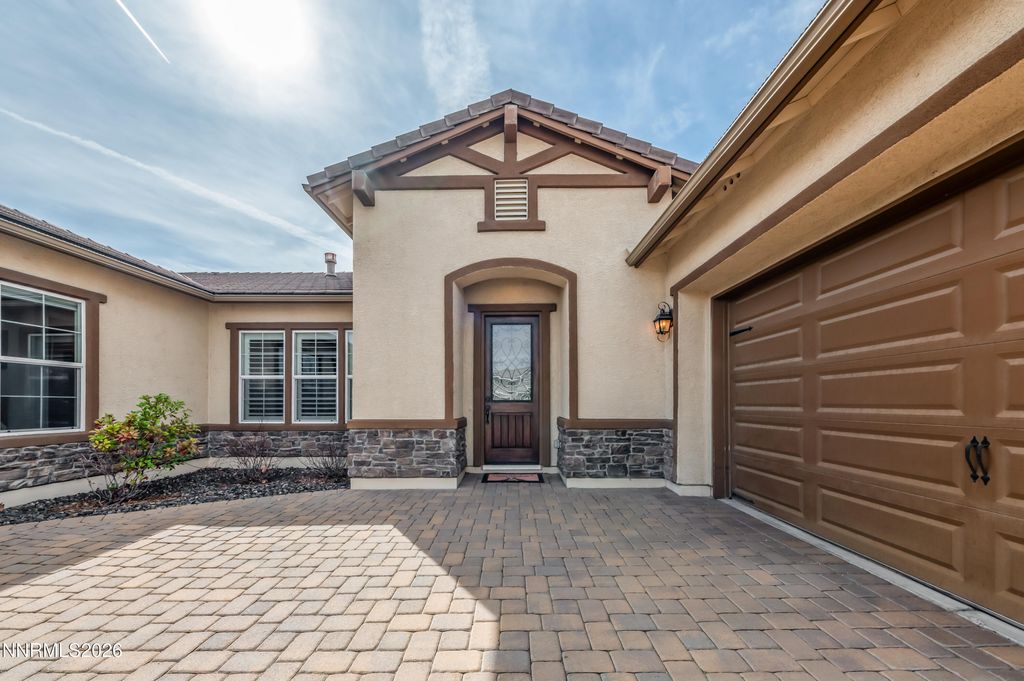 Image 6 of property listing at 2170 Arpagos Lane, Reno, NV 89521