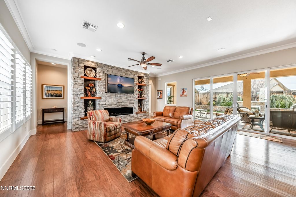 Image 8 of property listing at 2170 Arpagos Lane, Reno, NV 89521