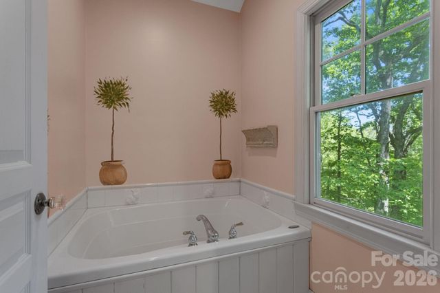 2825 Hunting Country Road, Tryon, NC 28782
