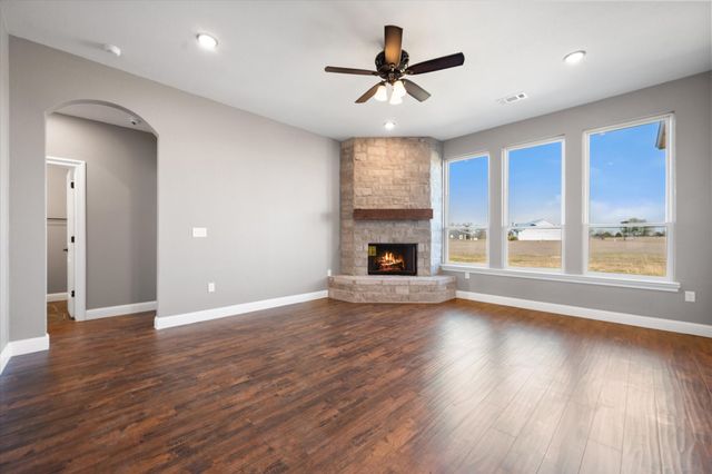 4609 County Road 206, Grandview, TX 76050