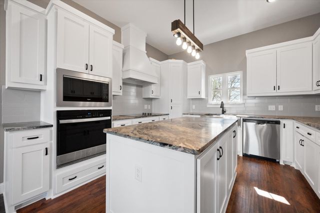 4609 County Road 206, Grandview, TX 76050