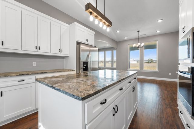 4609 County Road 206, Grandview, TX 76050