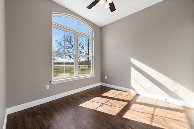 4609 County Road 206, Grandview, TX 76050