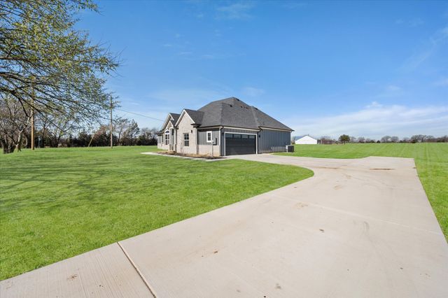 4609 County Road 206, Grandview, TX 76050