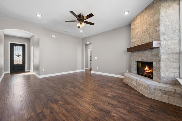 4609 County Road 206, Grandview, TX 76050