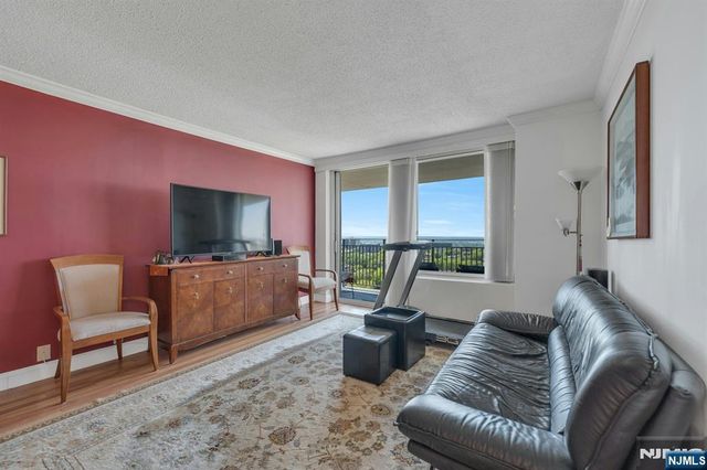 1530 Palisade Avenue 23E, Fort Lee, NJ 07024