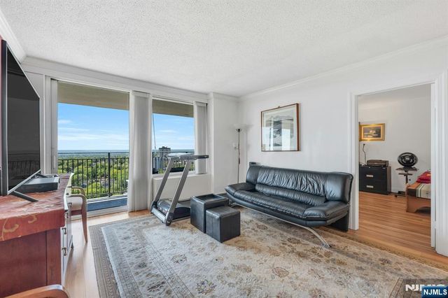 1530 Palisade Avenue 23E, Fort Lee, NJ 07024