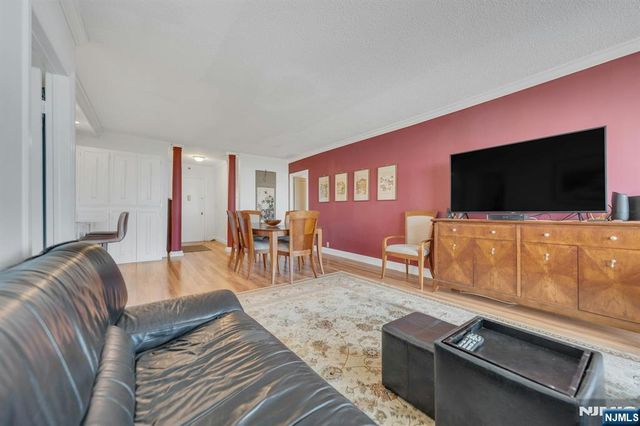 1530 Palisade Avenue 23E, Fort Lee, NJ 07024