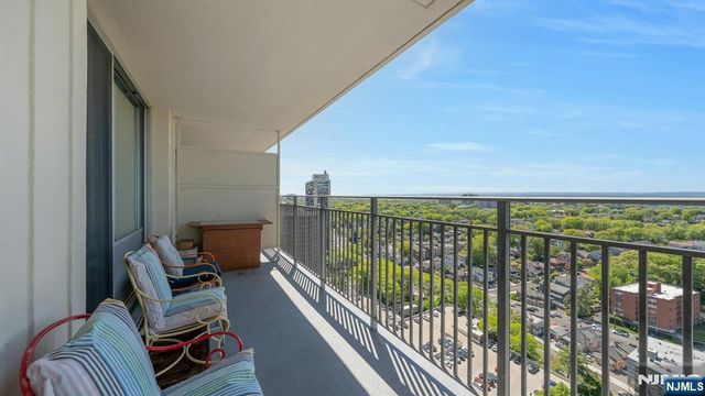 1530 Palisade Avenue 23E, Fort Lee, NJ 07024