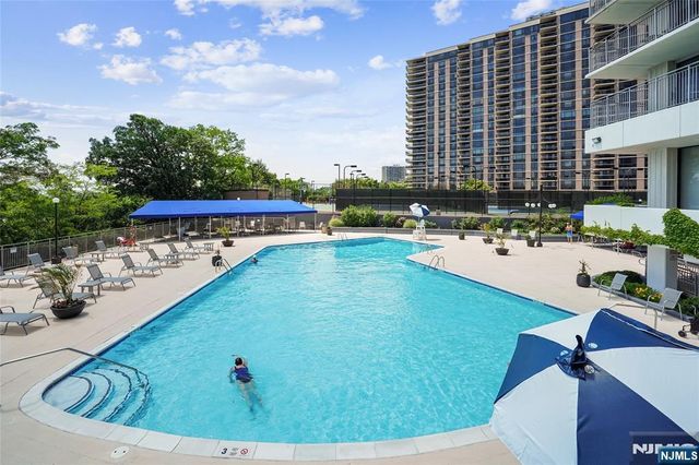 1530 Palisade Avenue 23E, Fort Lee, NJ 07024