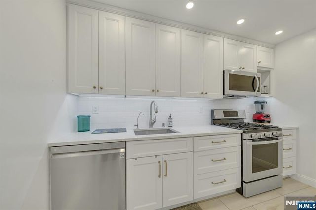 1530 Palisade Avenue 23E, Fort Lee, NJ 07024