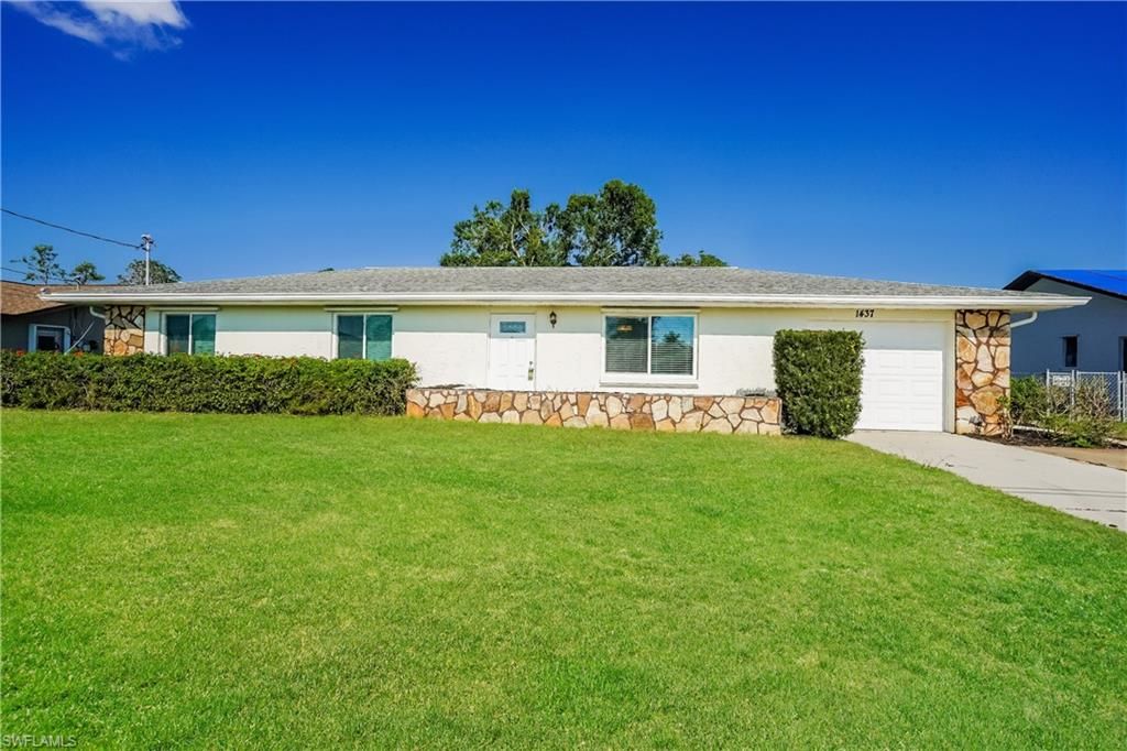 Image 1 of property listing at 1437 SE 14th TER, Cape Coral, FL 33990