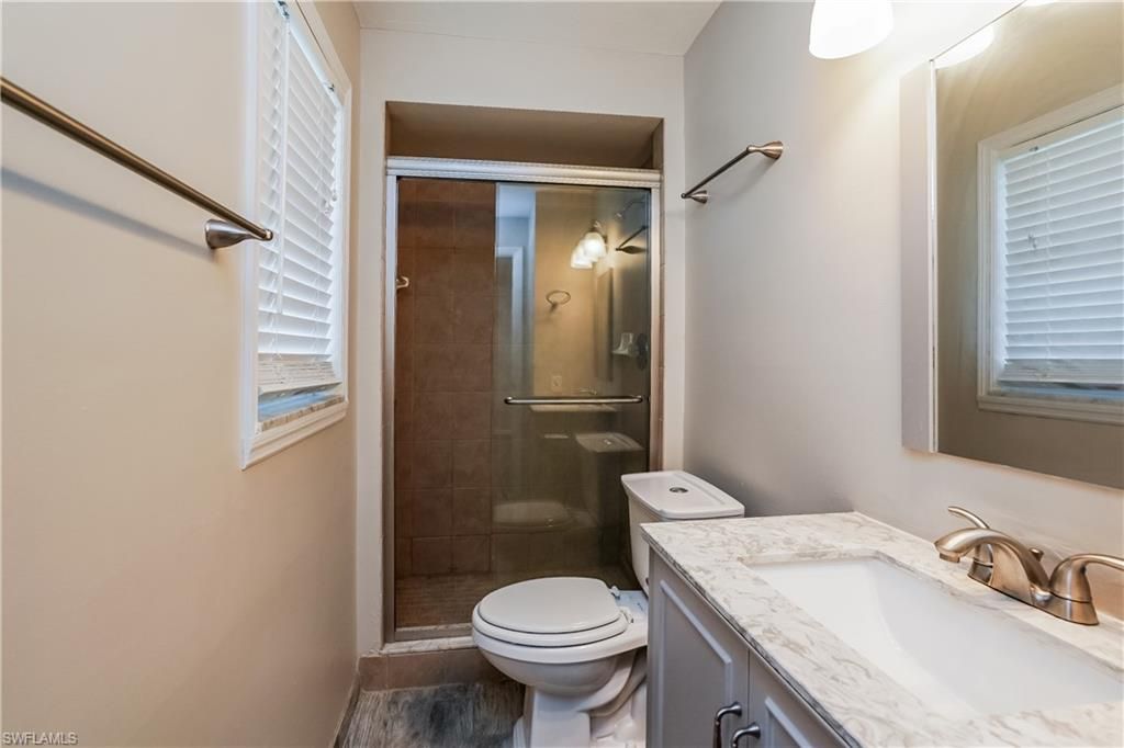 Image 11 of property listing at 1437 SE 14th TER, Cape Coral, FL 33990