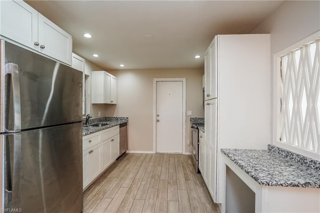 Image 5 of property listing at 1437 SE 14th TER, Cape Coral, FL 33990