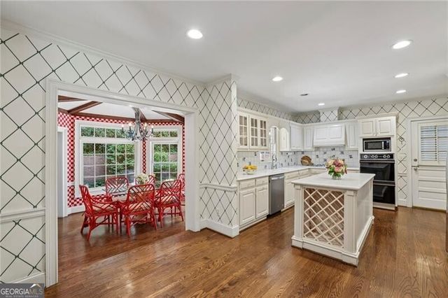 2577 Red Valley Road NW, Atlanta, GA 30305