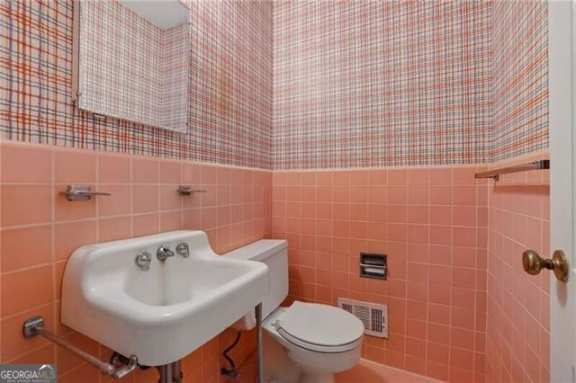 2577 Red Valley Road NW, Atlanta, GA 30305