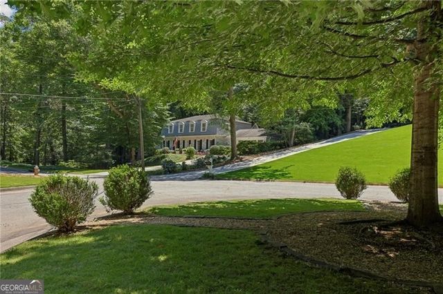 2577 Red Valley Road NW, Atlanta, GA 30305