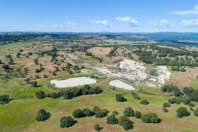 15653 Hwy 108, Jamestown, CA 95327