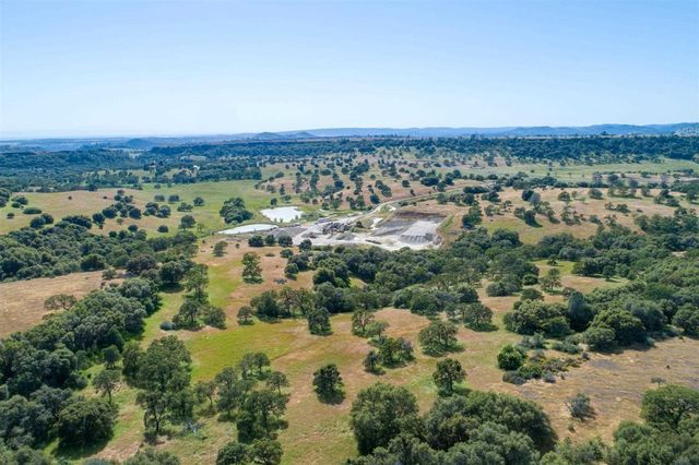 15653 Hwy 108, Jamestown, CA 95327