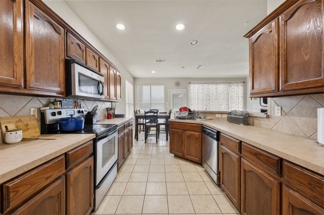 1129 Mourning Dove Drive, Burleson, TX 76028