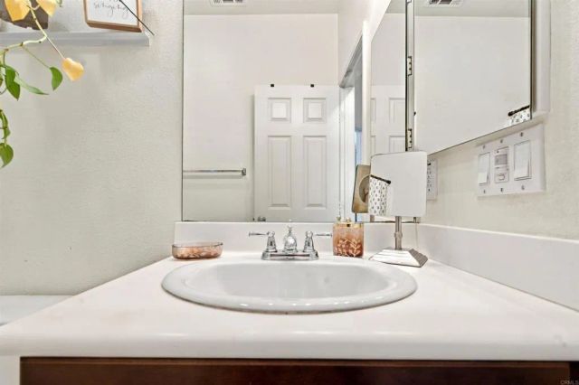 2011 Copper Ridge Rd, Santee, CA 92071