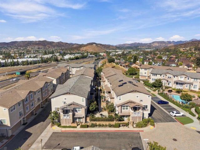 2011 Copper Ridge Rd, Santee, CA 92071