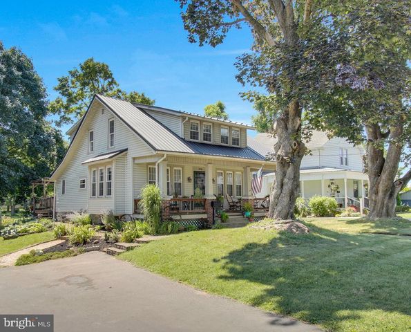 1538 BRANDT AVE, New Cumberland, PA 17070