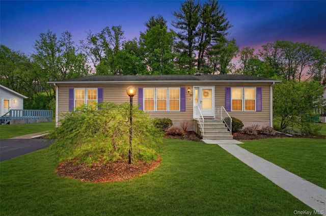 32 2nd Drive, Hyde Park, NY 12538