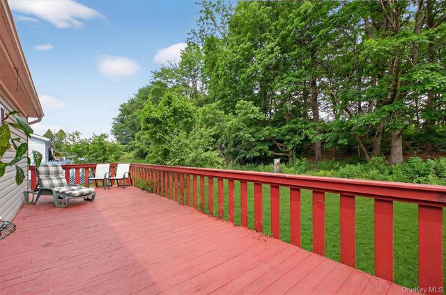 32 2nd Drive, Hyde Park, NY 12538
