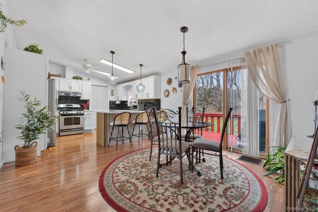 32 2nd Drive, Hyde Park, NY 12538