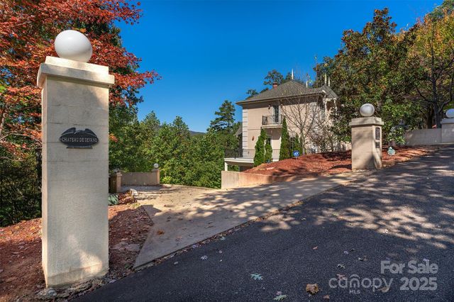 345 Hawks Nest Trail, Lake Lure, NC 28746