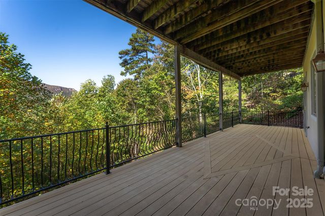 345 Hawks Nest Trail, Lake Lure, NC 28746
