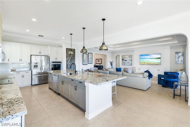 9469 Greenleigh CT, Naples, FL 34120