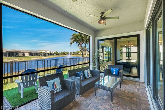 9469 Greenleigh CT, Naples, FL 34120