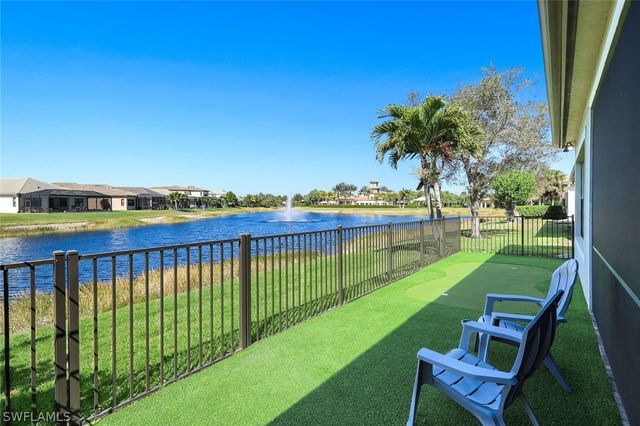 9469 Greenleigh CT, Naples, FL 34120