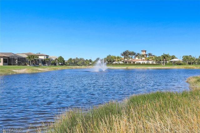 9469 Greenleigh CT, Naples, FL 34120