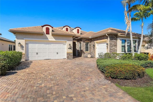 9469 Greenleigh CT, Naples, FL 34120