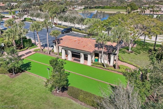 9469 Greenleigh CT, Naples, FL 34120