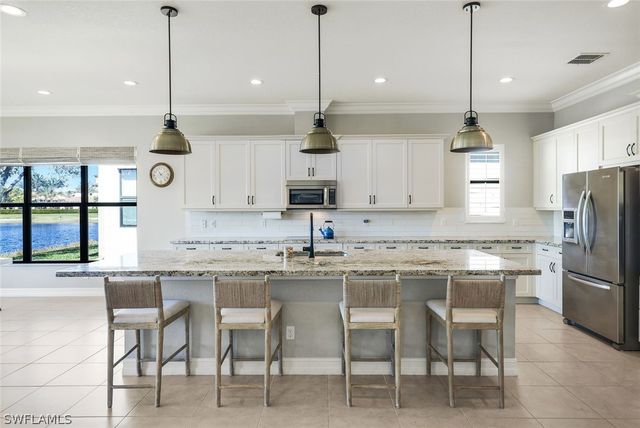 9469 Greenleigh CT, Naples, FL 34120