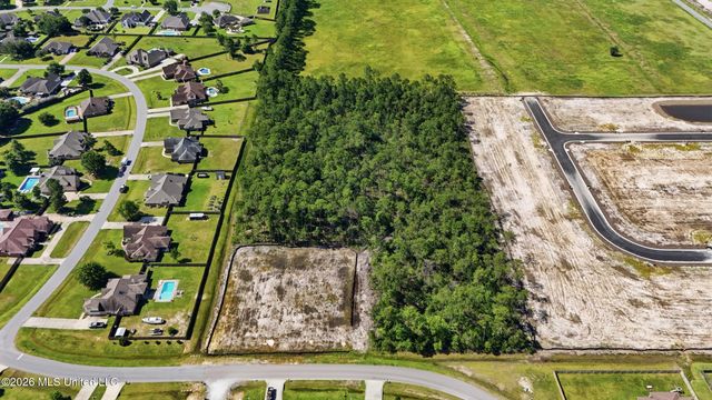 Palmetto Drive, Ocean Springs, MS 39564