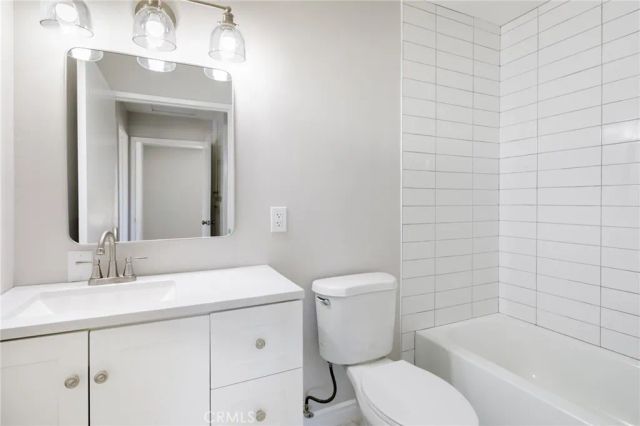 15808 Heatherdale, Victorville, CA 92394