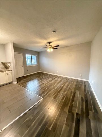 4811 Oakland Street 12, Houston, TX 77023
