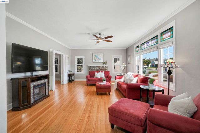 250 Cherrywood Ave, San Leandro, CA 94577