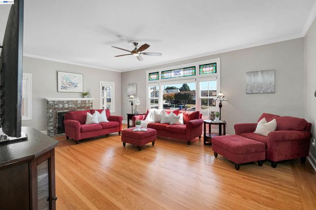 250 Cherrywood Ave, San Leandro, CA 94577