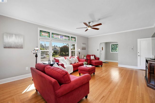 250 Cherrywood Ave, San Leandro, CA 94577