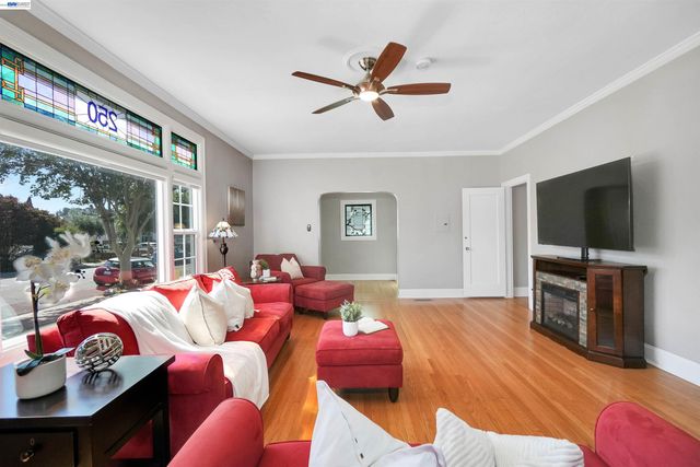 250 Cherrywood Ave, San Leandro, CA 94577