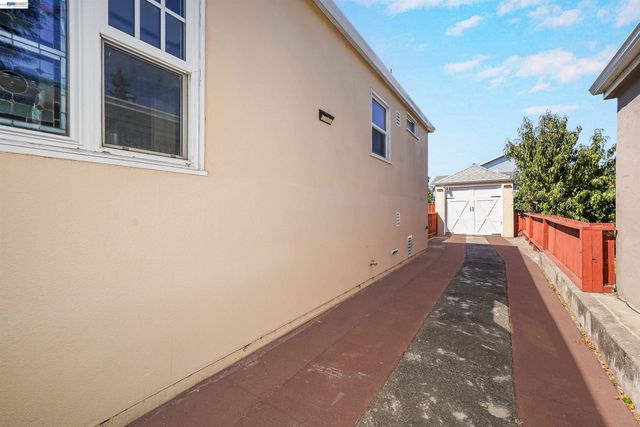 250 Cherrywood Ave, San Leandro, CA 94577