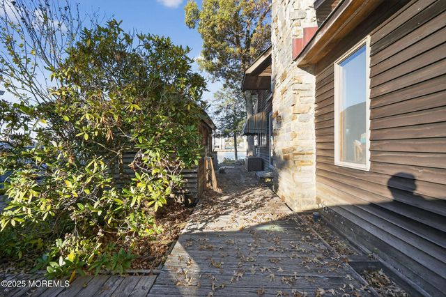 111 Lawshe Drive, Pine Beach, NJ 08741